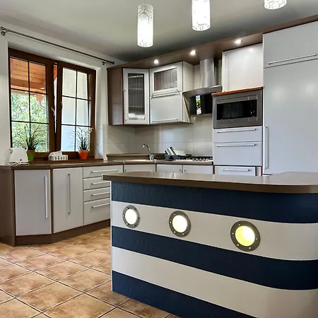 Kapitanski Achkaszuby プツク